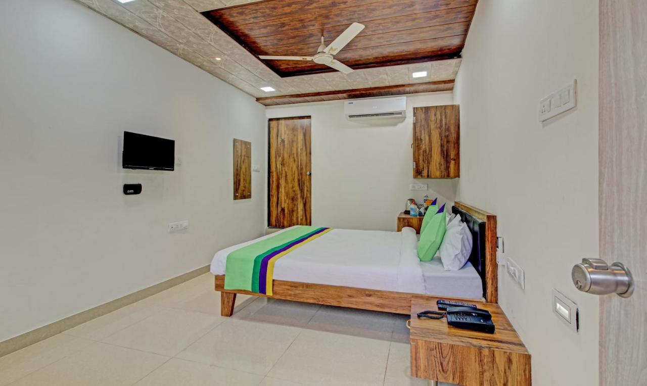 Sai Samrat Resort Satara Exterior photo